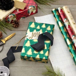Hallmark Traditional 3-Pack Foil Christmas Wrapping Paper Assortment, 60 Sq. Ft. -Elegant Home Decor Deals Store Foil Christmas Wrapping Paper Assortment 5JXW1065 03