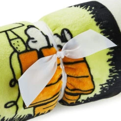 Hallmark Peanuts® Franken-Snoopy Comic Blanket, 50x60 8 Hallmark Peanuts® Franken-Snoopy Comic Blanket, 50x60 -Elegant Home Decor Deals Store Frankenstein Snoopy Comic Strip Blanket 1HGN1516 04